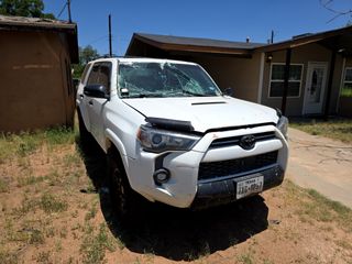 2021 Toyota 4Runner Venture Special Edition - Exterior Front Right Corner Image